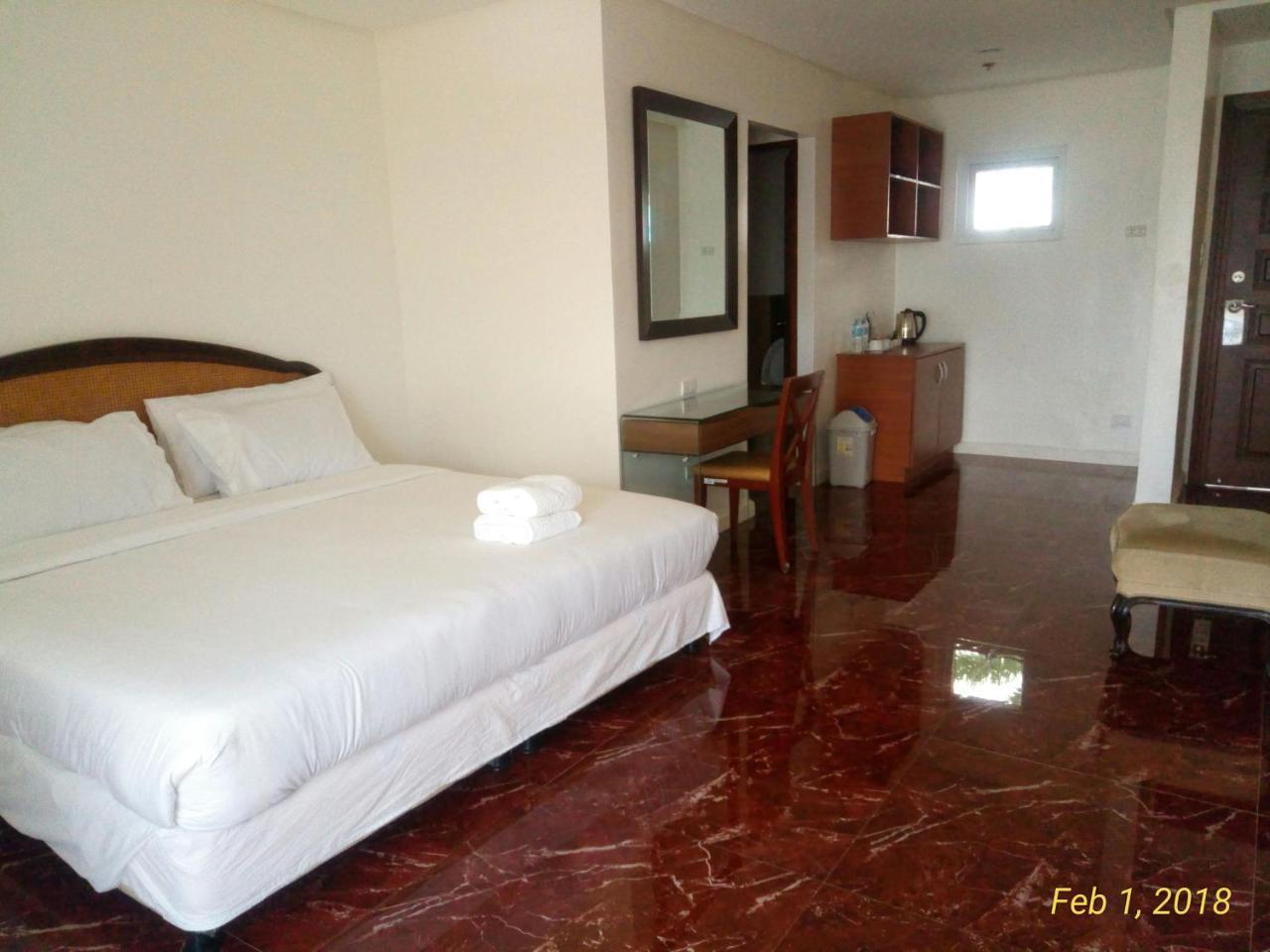 Centtro Residences Los Banos  Exterior photo
