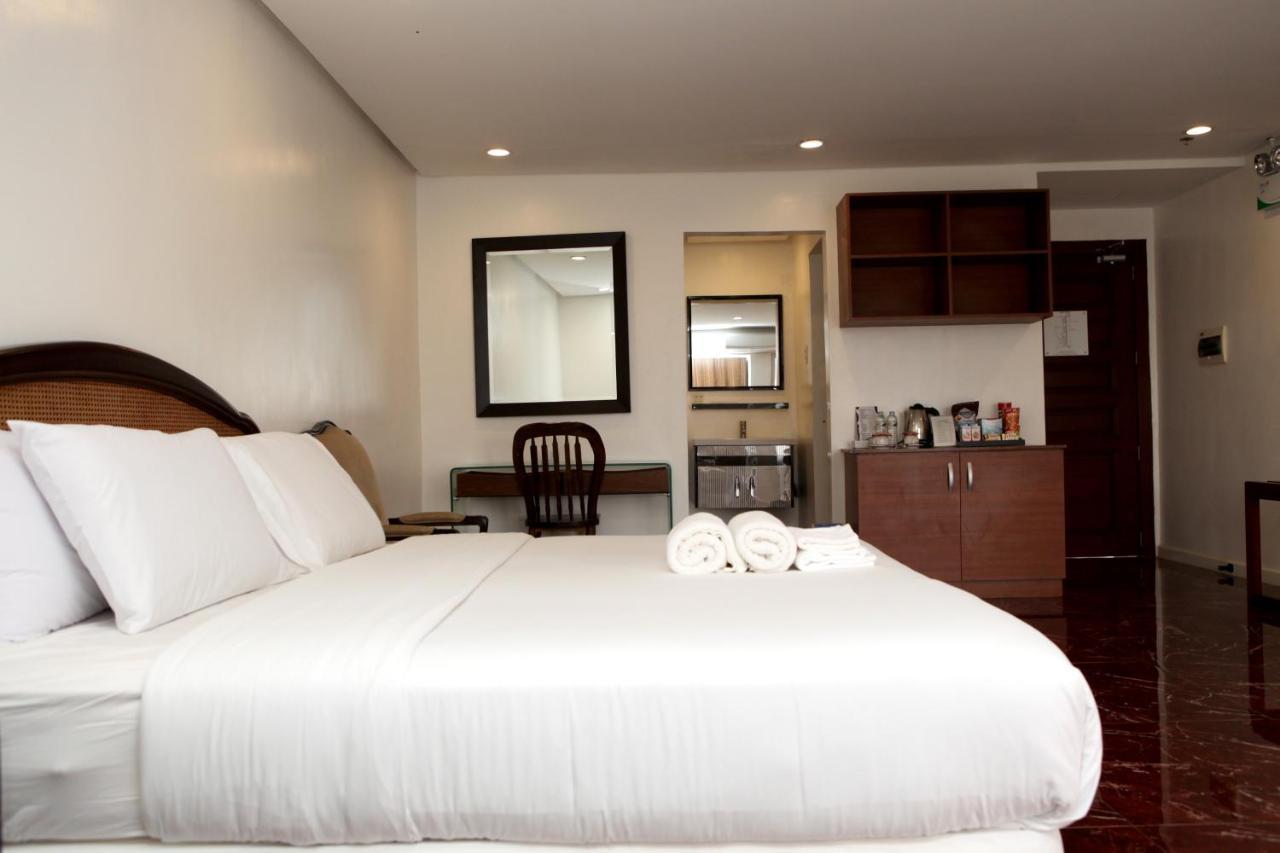Centtro Residences Los Banos  Exterior photo